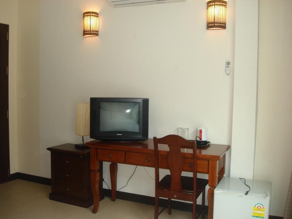 Tropicoza Hostel Patong Room photo